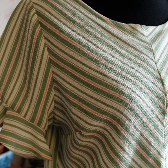 Monteau Peplum Blouse, Small - Picture 3 of 9